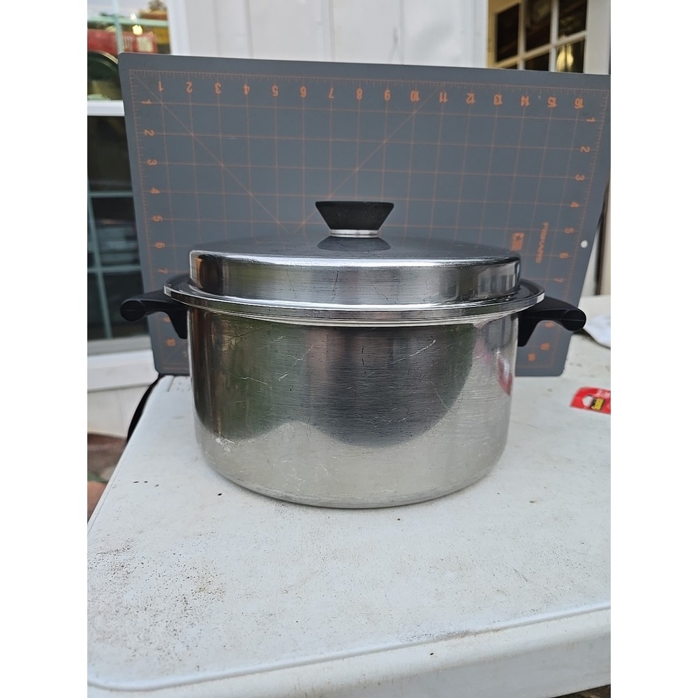 Duncan Hines Regal Ware 6 Quart 18-8 Stockpot Stainless Steel 3 Ply W/ Lid Used